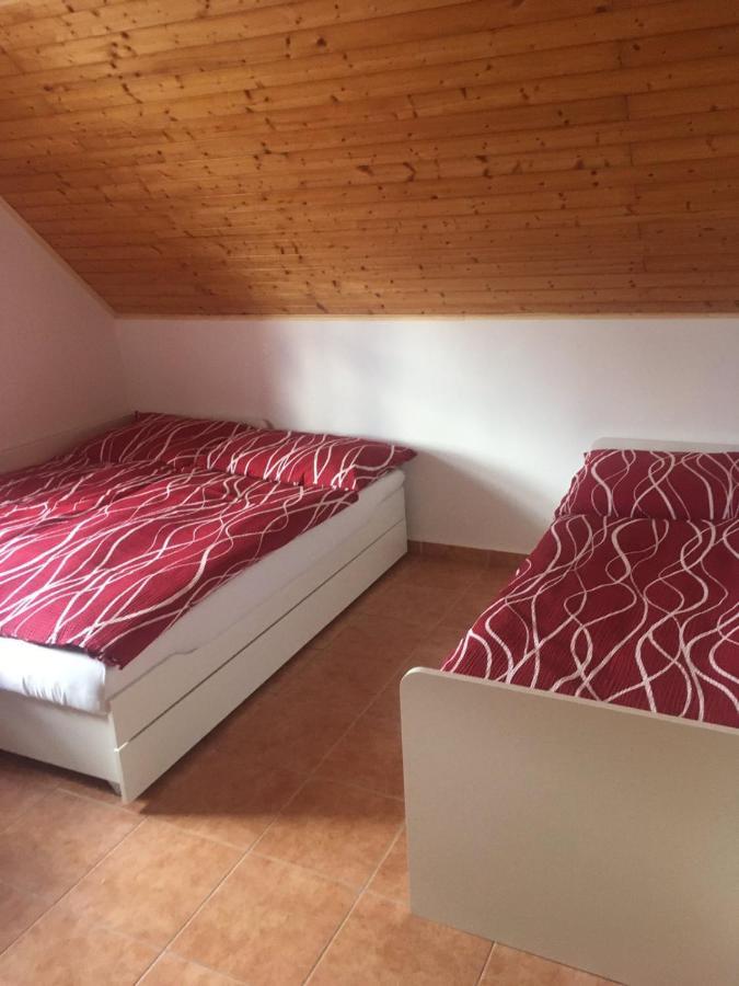 Vinarstvi Ehrlich Apartment Milotice Екстериор снимка